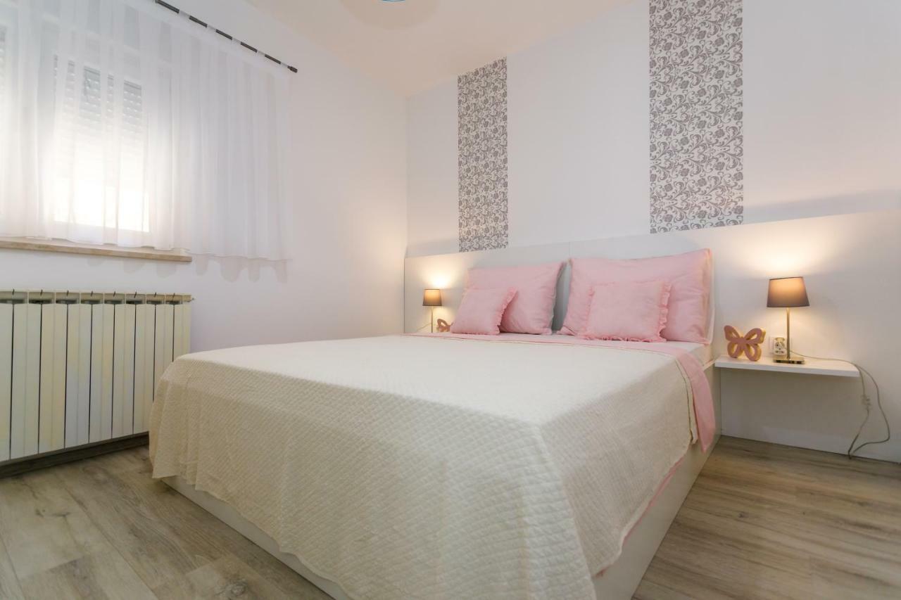 Apartman Brajutovci 26 Kornić Eksteriør billede