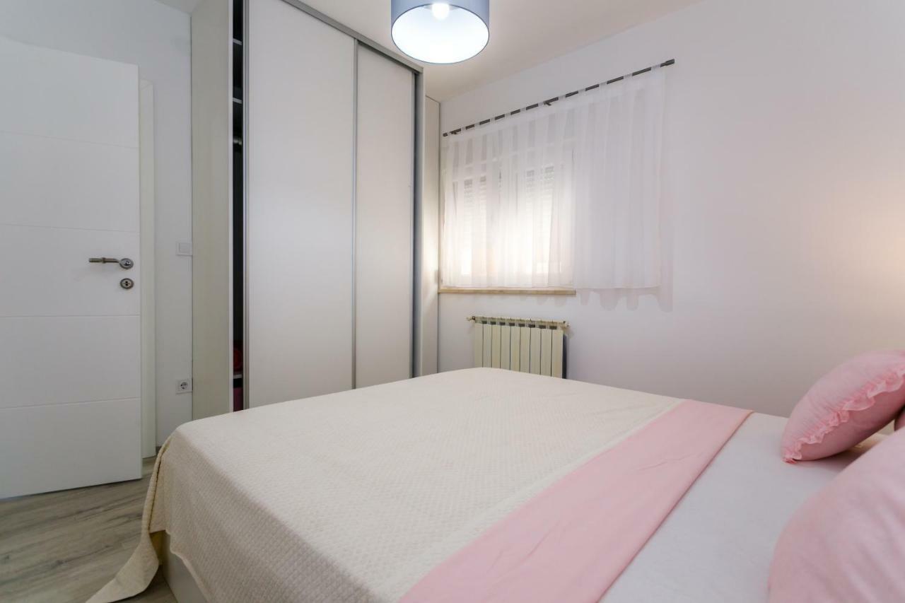 Apartman Brajutovci 26 Kornić Eksteriør billede